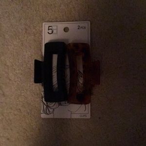 Never been worn!!! Please buy